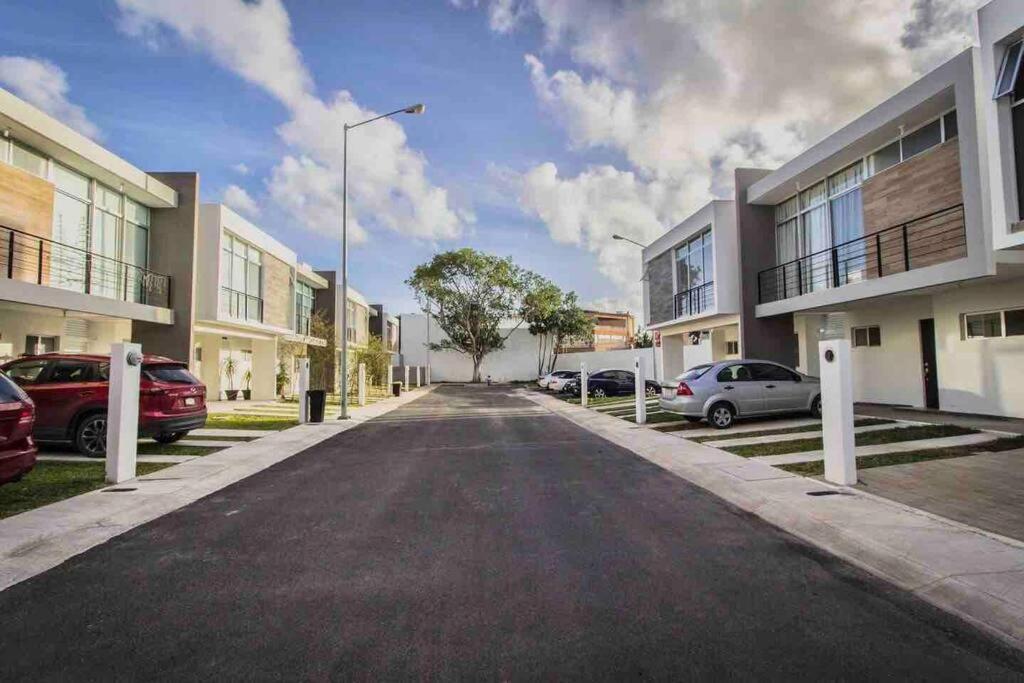 Altus Homes By Andiani Travel Cancún Buitenkant foto