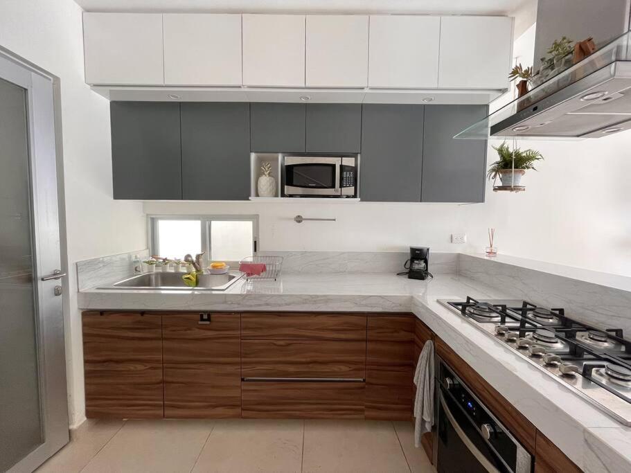 Altus Homes By Andiani Travel Cancún Buitenkant foto
